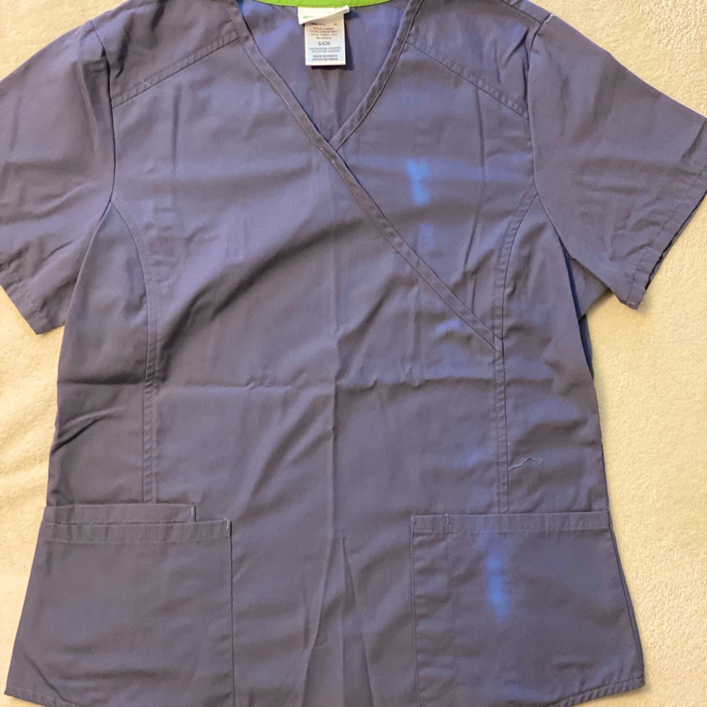 Scrub top
